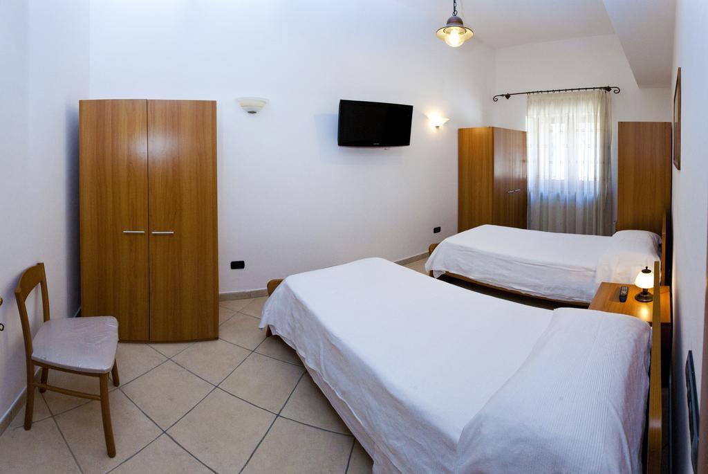 Olga'S Residence Relais Nerano Kamer foto
